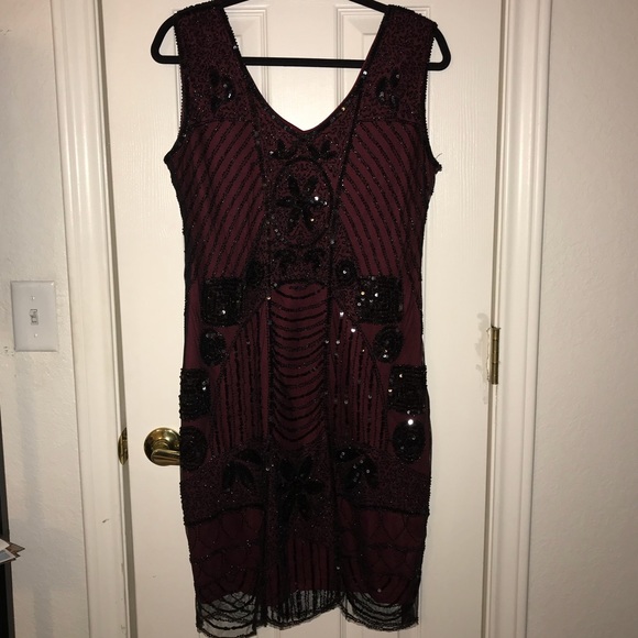 Dresses & Skirts - Stunning beaded dress